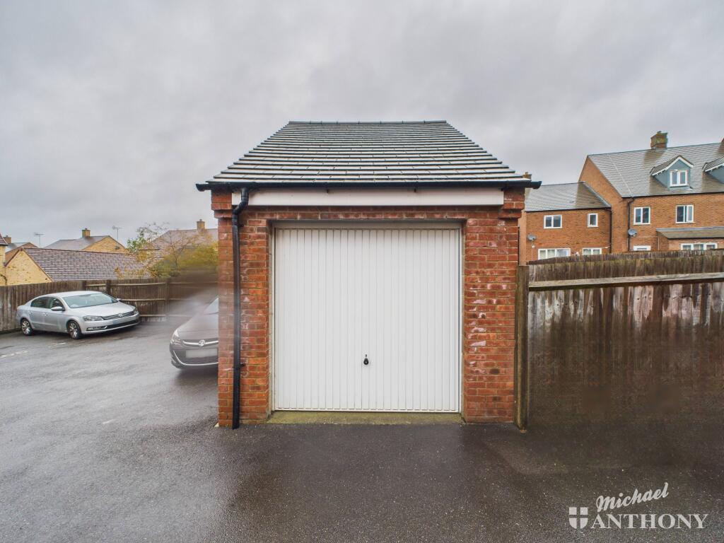 CAM02773G0-PR0363-STILL026