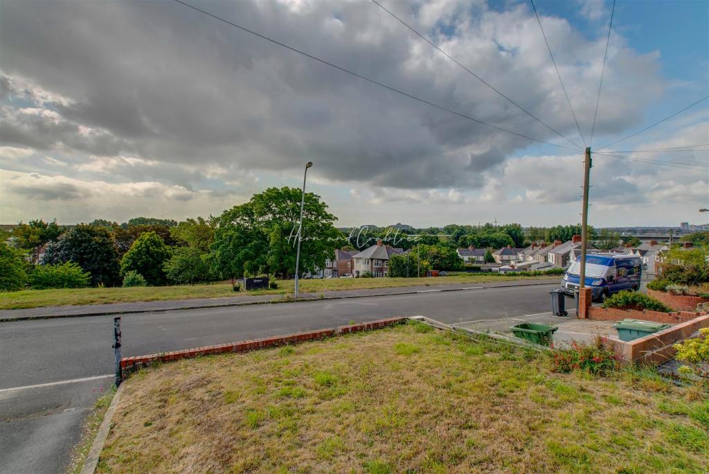 Uplands Road, Rumney, HernCrabtree (17).jpg
