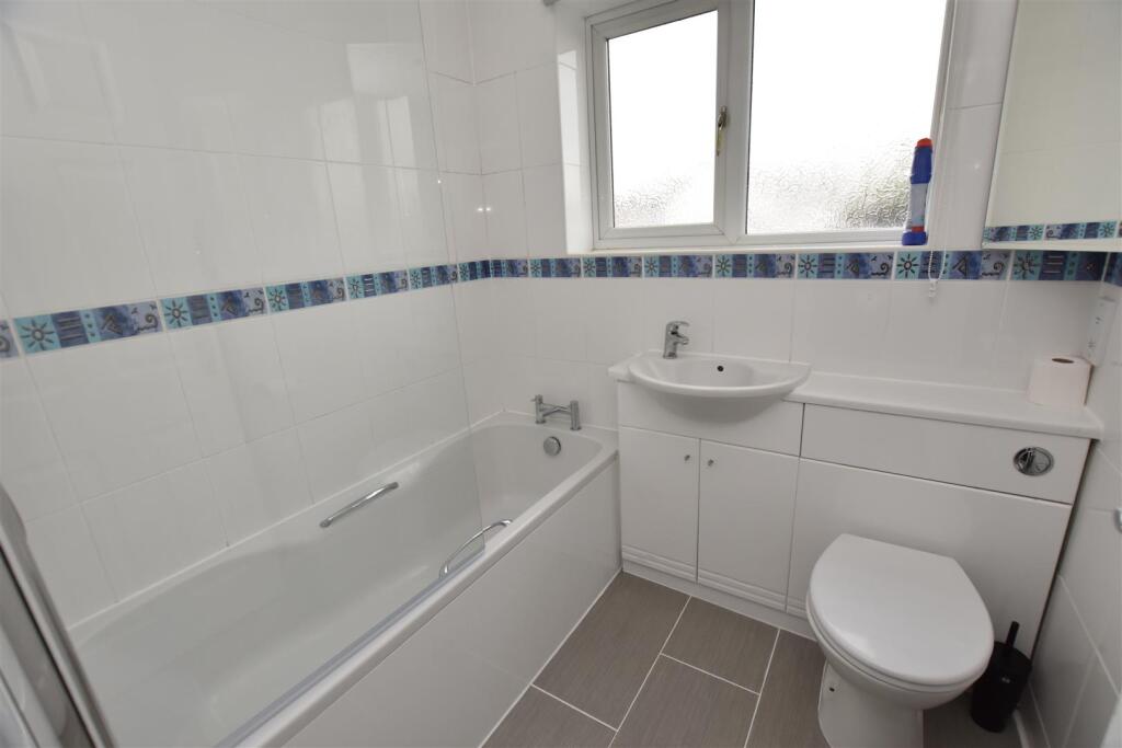 Bathroom.JPG
