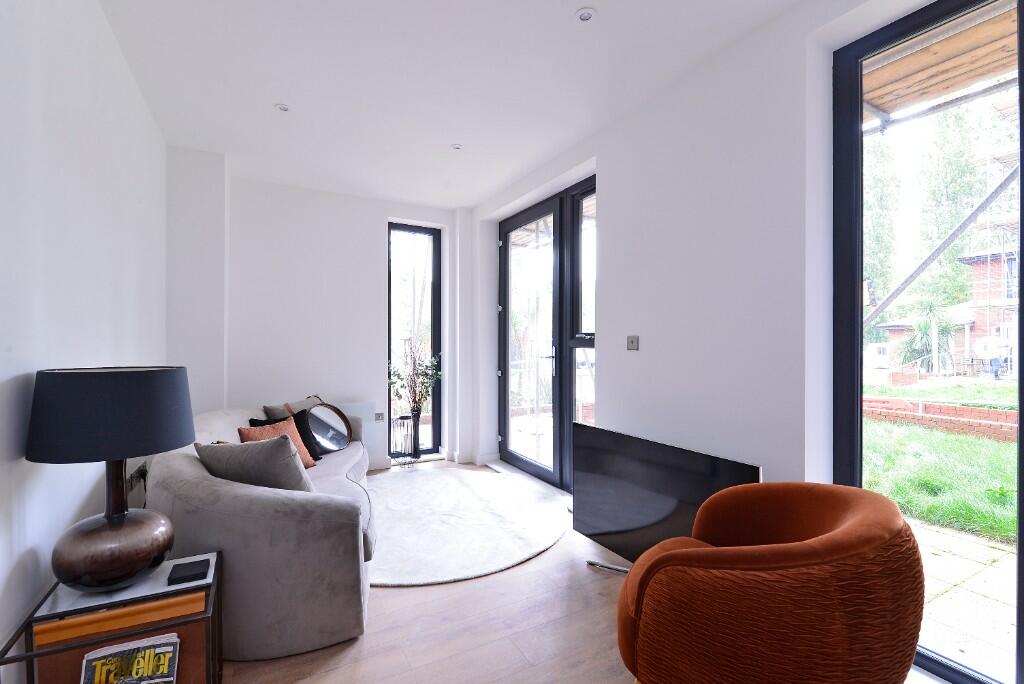 Show flat