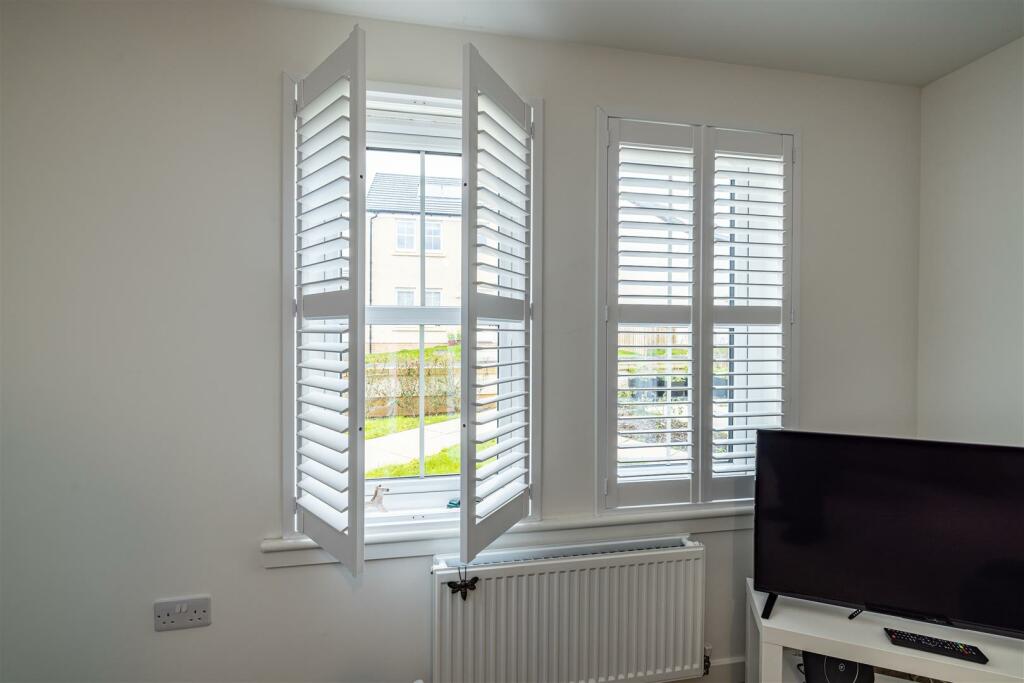 8 Knoll Park Place Extras 03.JPG