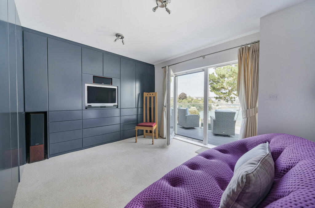 Bedroom/Media Room