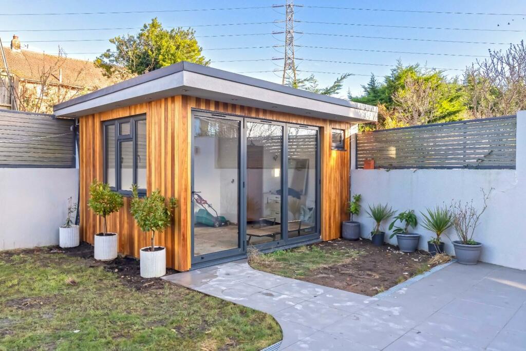 Ridgeway Close_30.jpg