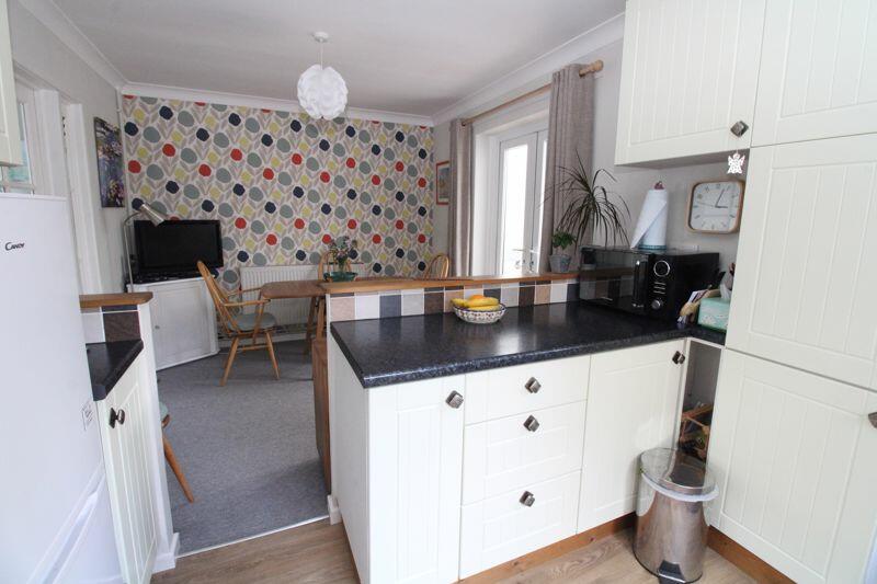 Kitchen/Dining Space