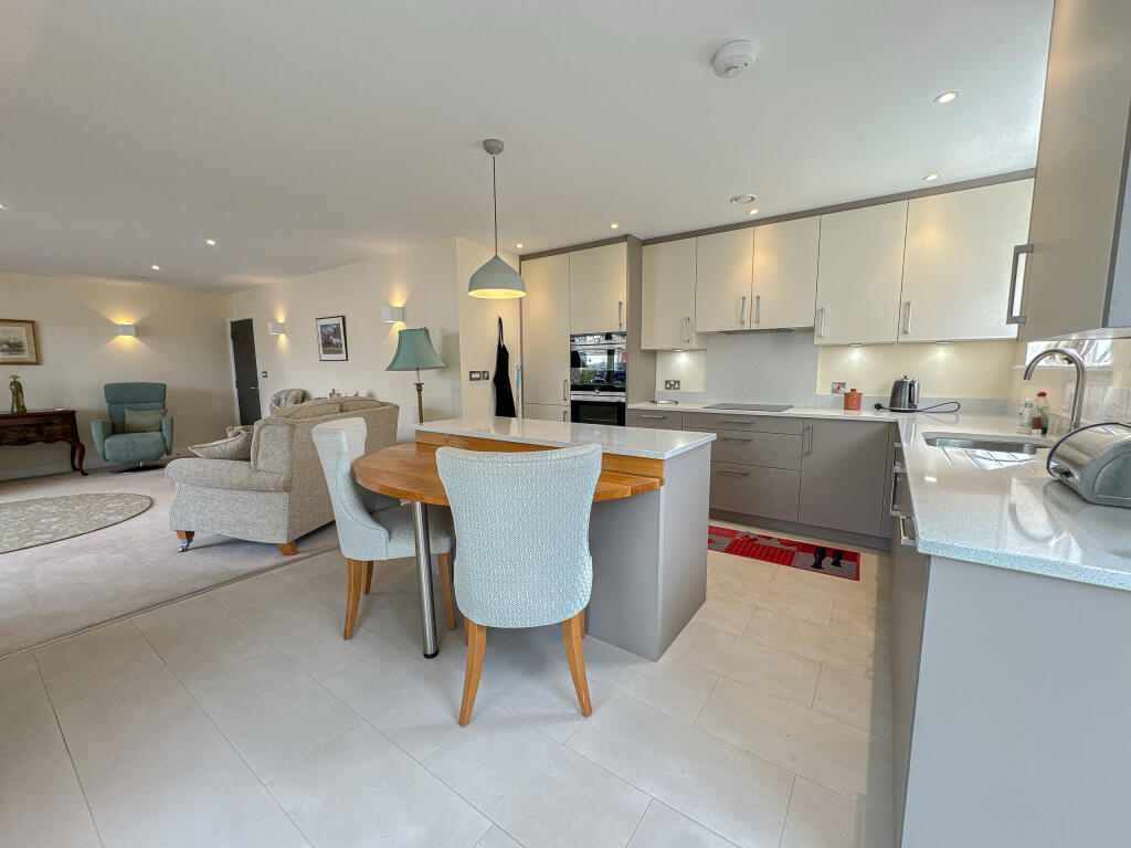 Kitchen (2)
