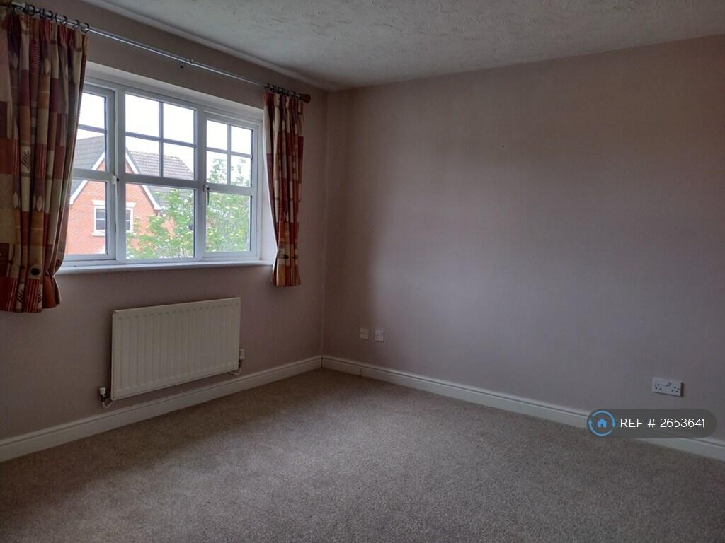 Master Bedroom (View 1)