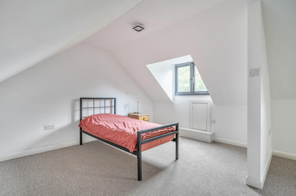 1347052-15-68b846...