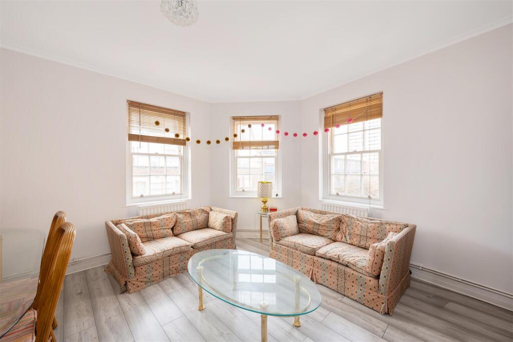 32 Middleton House Hi-2.jpg