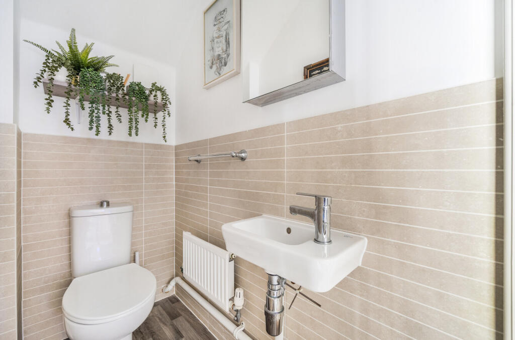 1365492-3-68f1575...