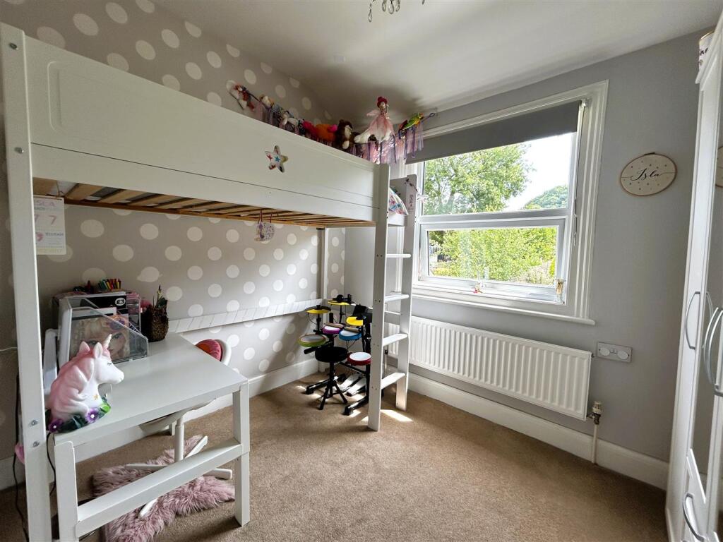 bed 3.JPG