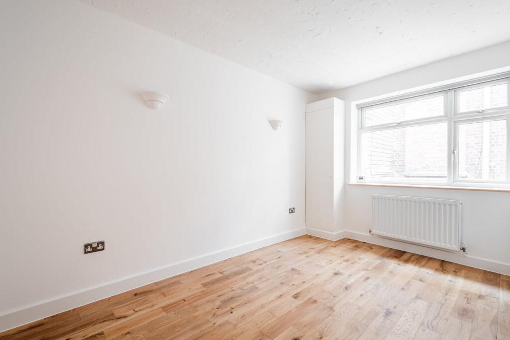 Sclater St 9395 F1  7.jpg
