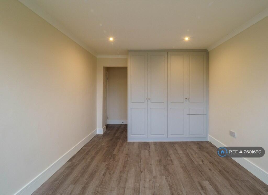 Designer Fitted Wardrobe