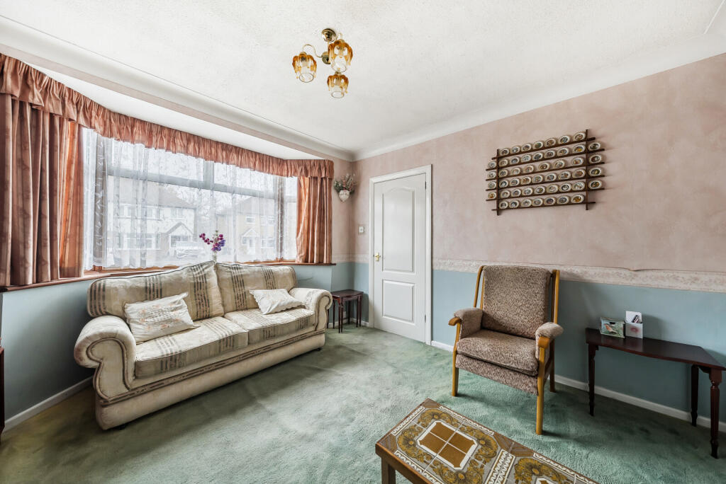 1372930-4-690cbcc...