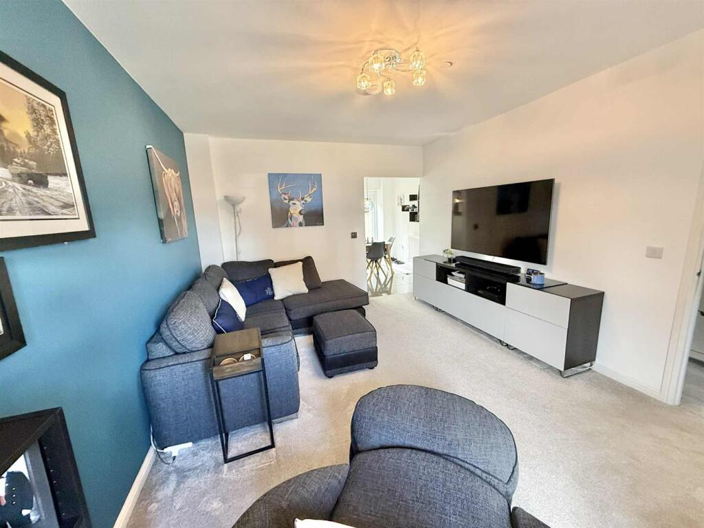 lounge-2.jpg