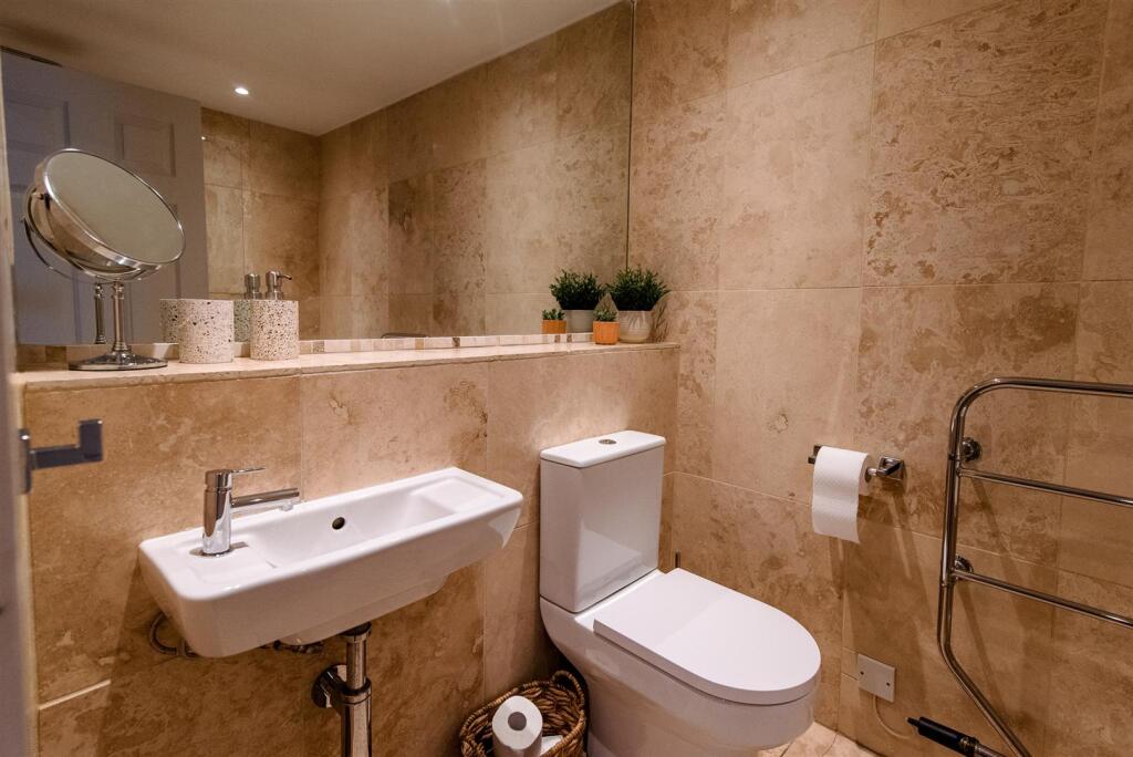 Flat 1 - web size-40.jpg