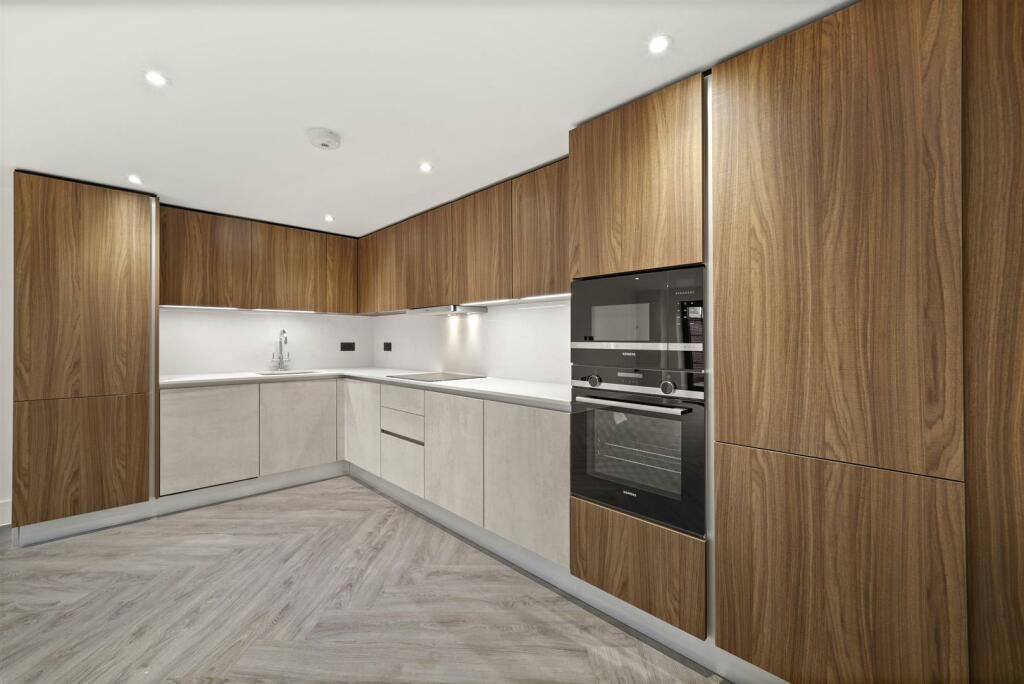 Flat 2 - 7, Sudbury Hill Close ,  - 73Cph7RoOHPnde
