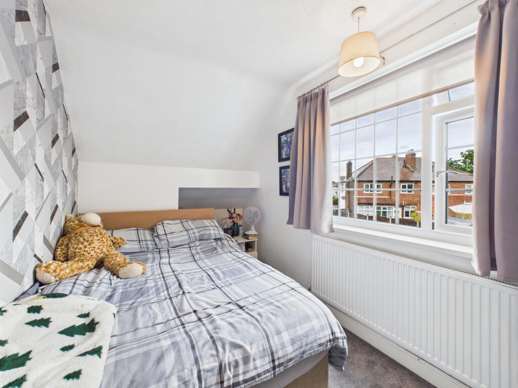 CAM02871G0-PR0472-STILL016