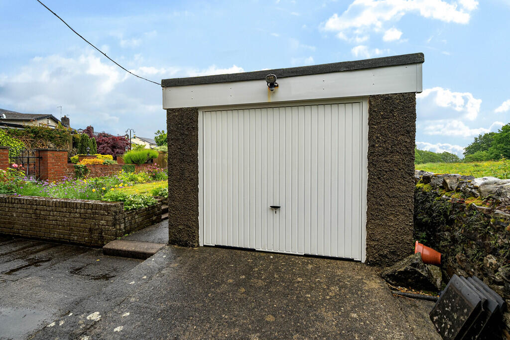 Detached Garage