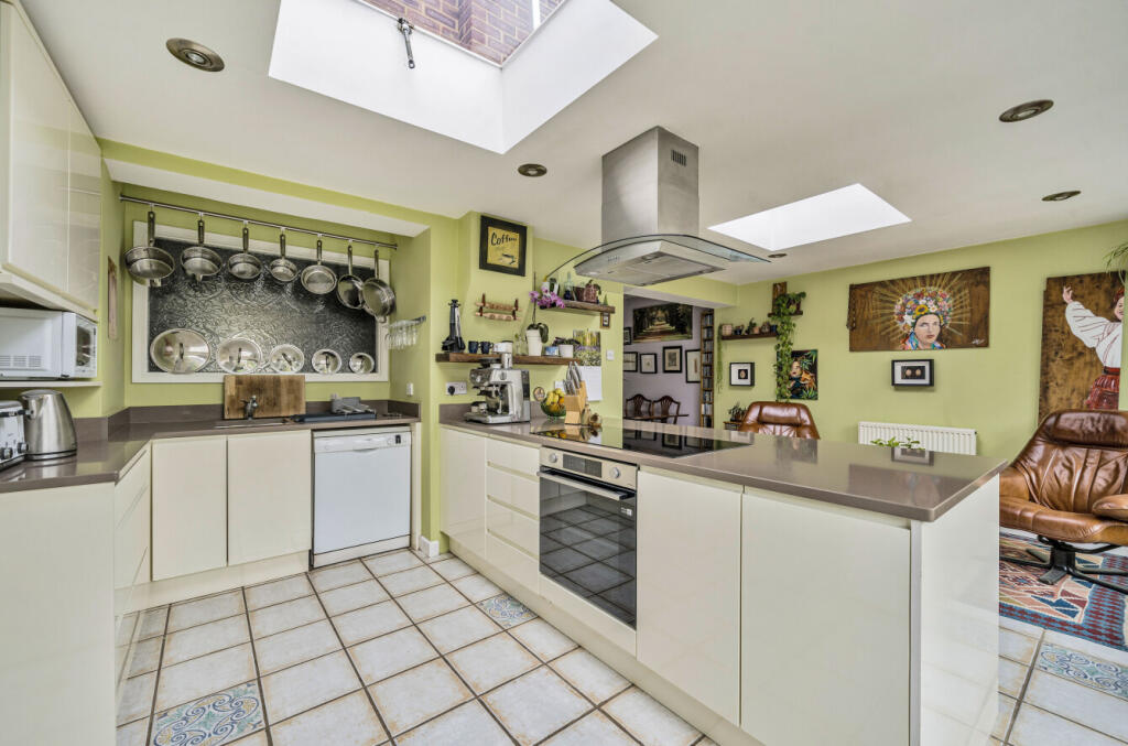 1290011-18-6825b3...