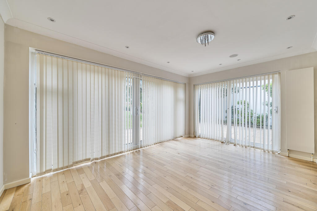 1356296-19-68cace4056569