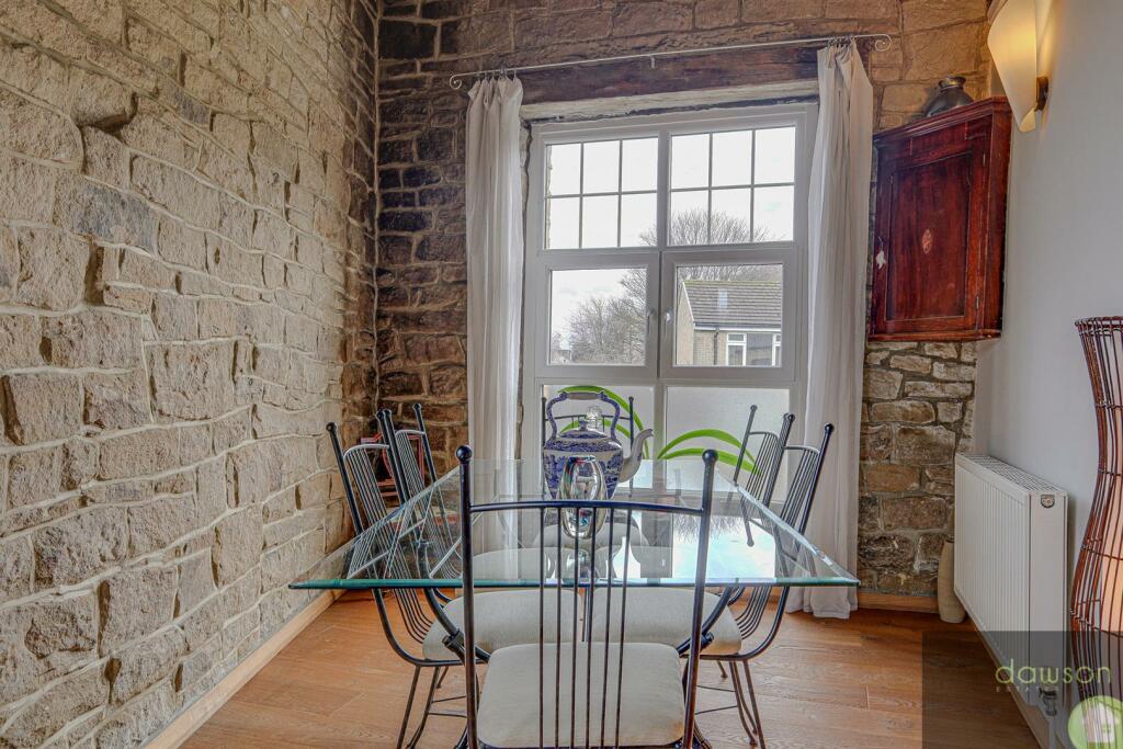 Lounge/Dining/Kitchen
