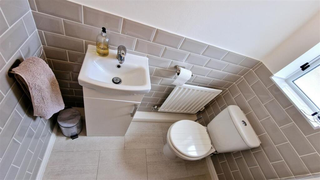 Cloakroom/WC