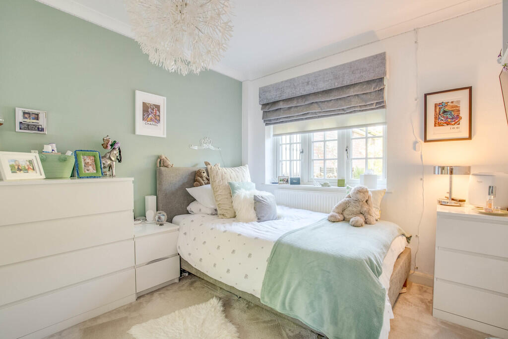71 Amersham Road,...