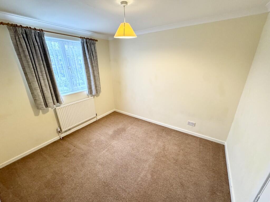 13 Strudwicks Fie...