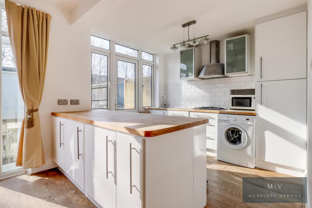 Bute Gardens 52 MV-5.jpg