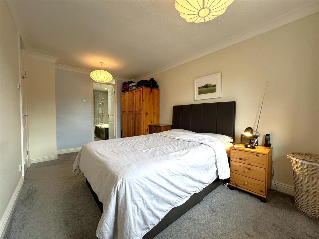 Bedroom One Into En-Suite 047
