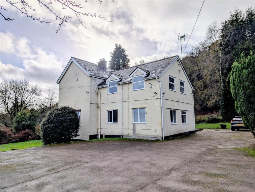 Brockhollands, Bream, Lydney