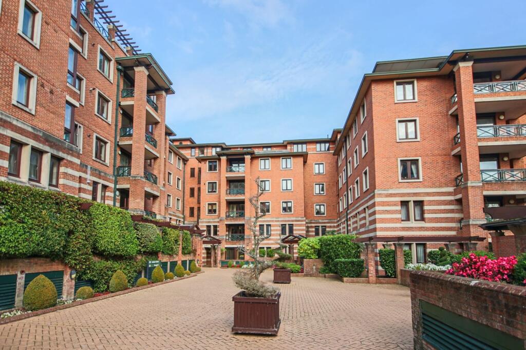 52 Chasewood Park, Harrow on the Hill Harrow HA1 3YR