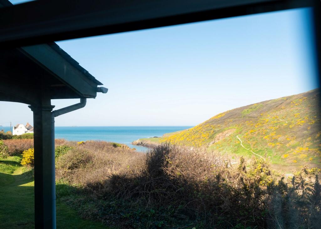 683ec4c5b2f49_Whins-14