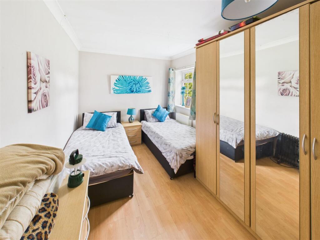 2nd bedroom.jpg