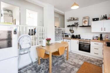 12a South Parade Kitchen Living2