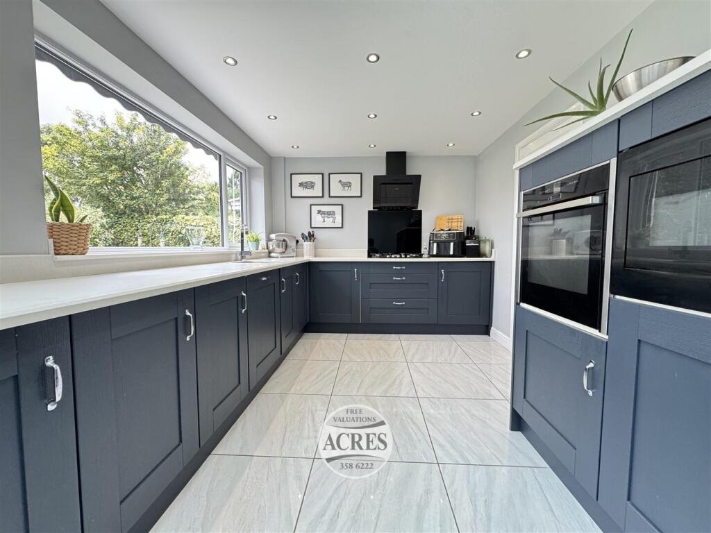 IMG_5851 (Large).jpg