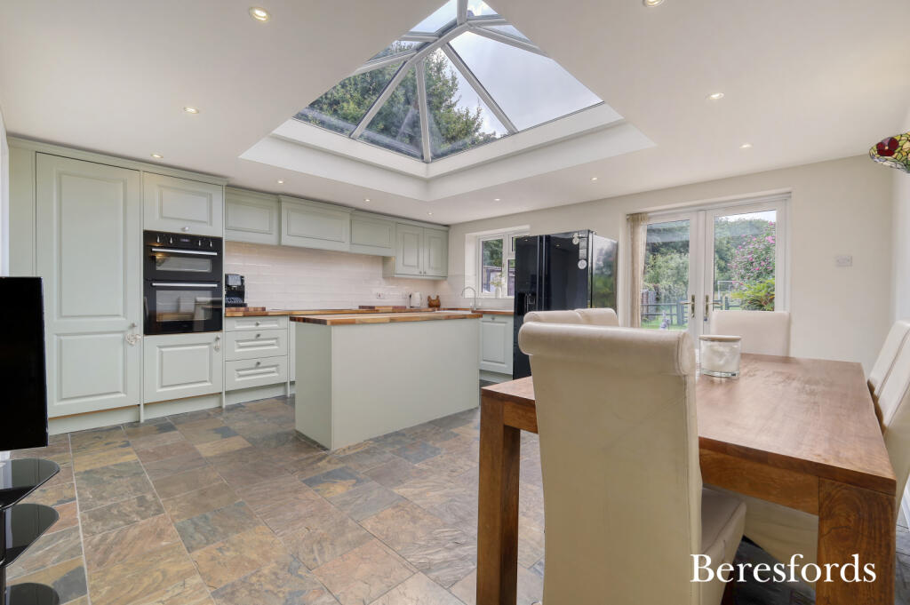 Kitchen/Dining