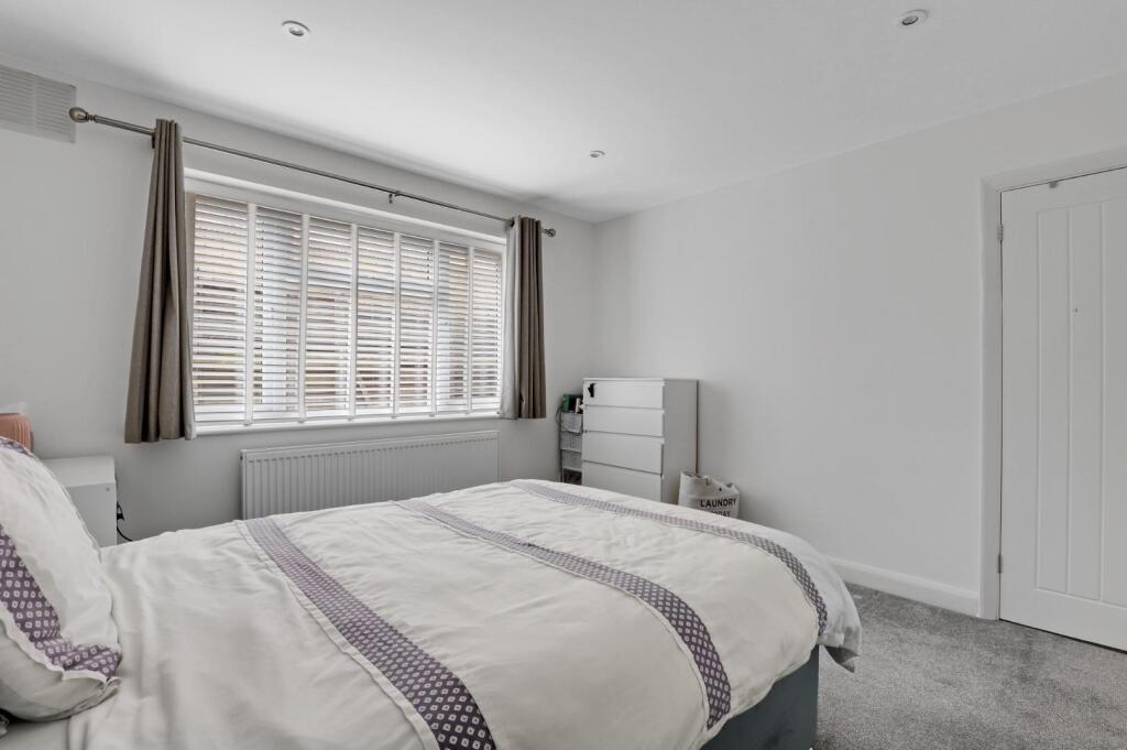 03-27dfJHPropWpen - 9 Blakewood Court - 7.jpg