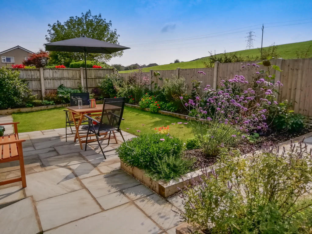 Landscaped enclos...