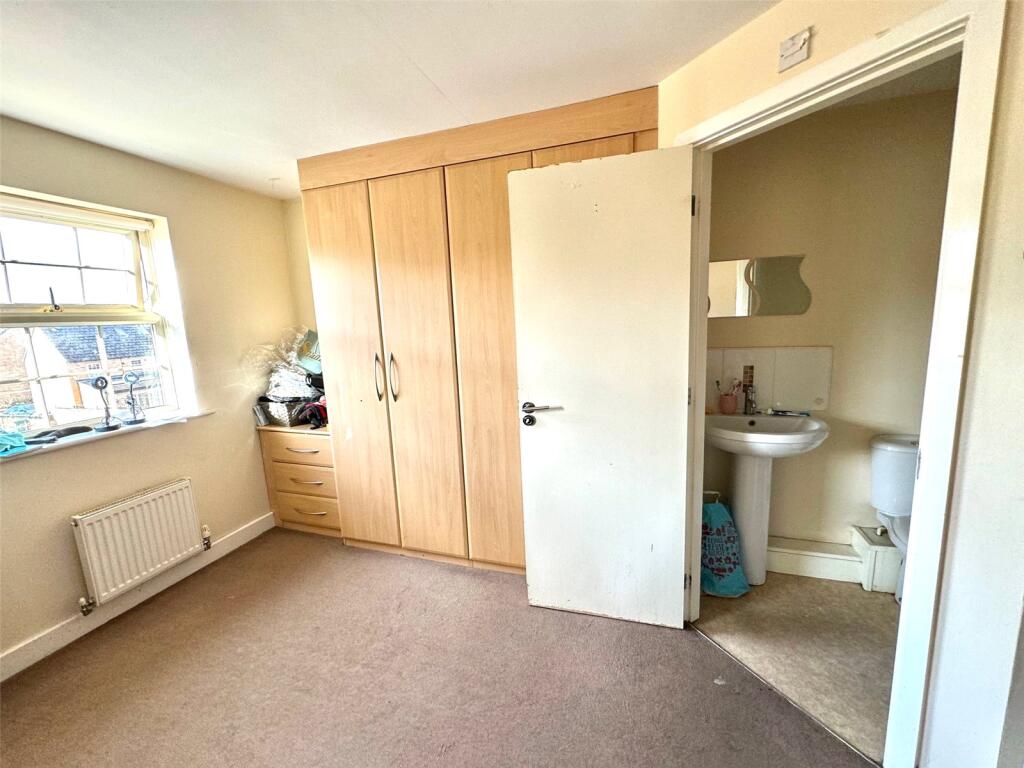 Bedroom One(Ensuite)