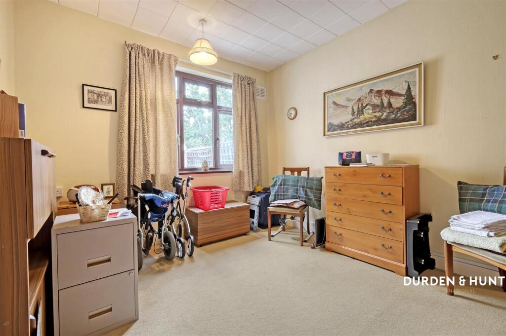 Woodhall Crescent