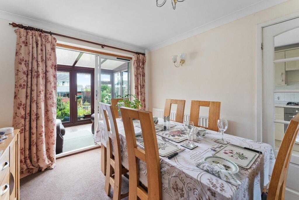 215 Mendip Road Yatton BS49 4ED 27.jpg