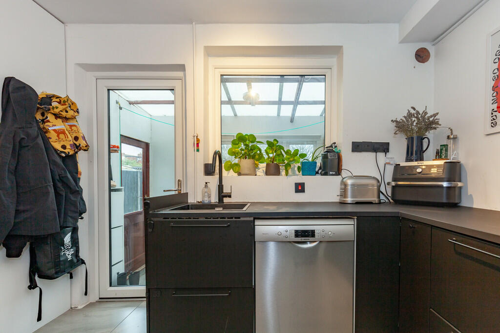 Kitchen- Angle 4