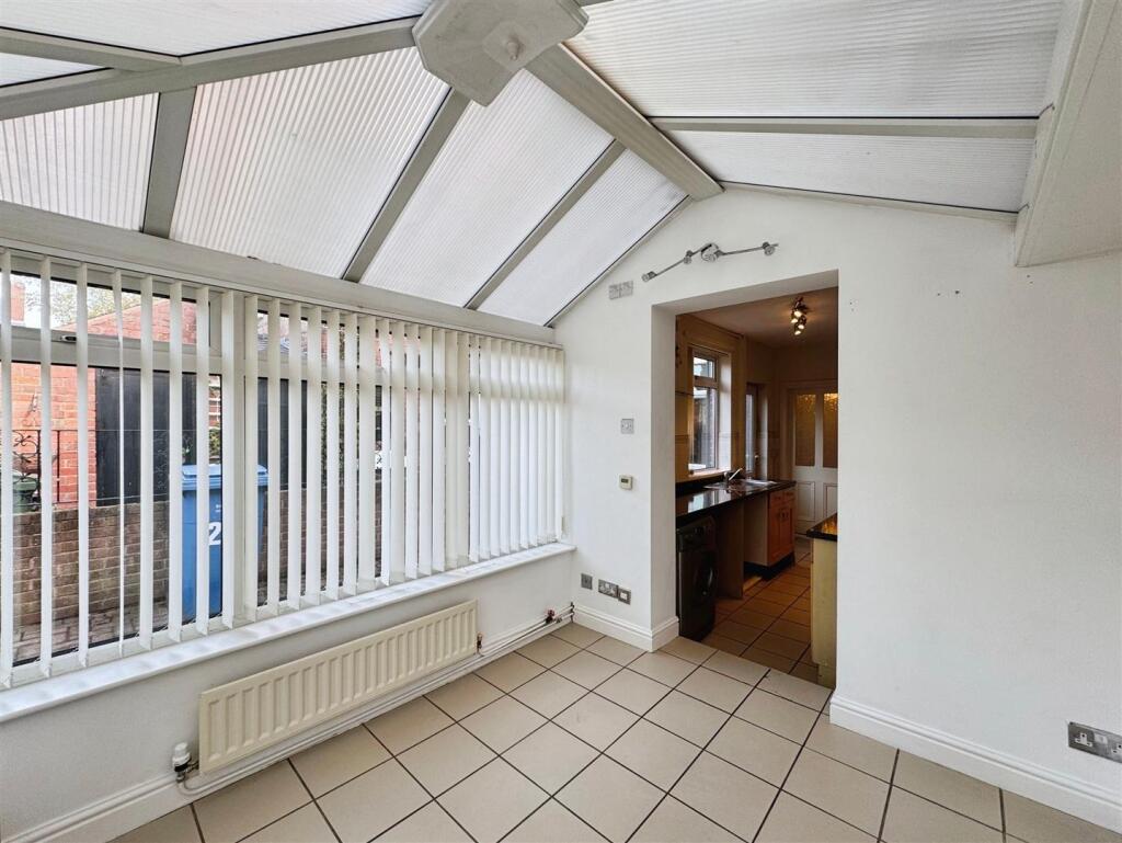 ac6e9d92--418C-884F-4369652501FA-58025-00002608295