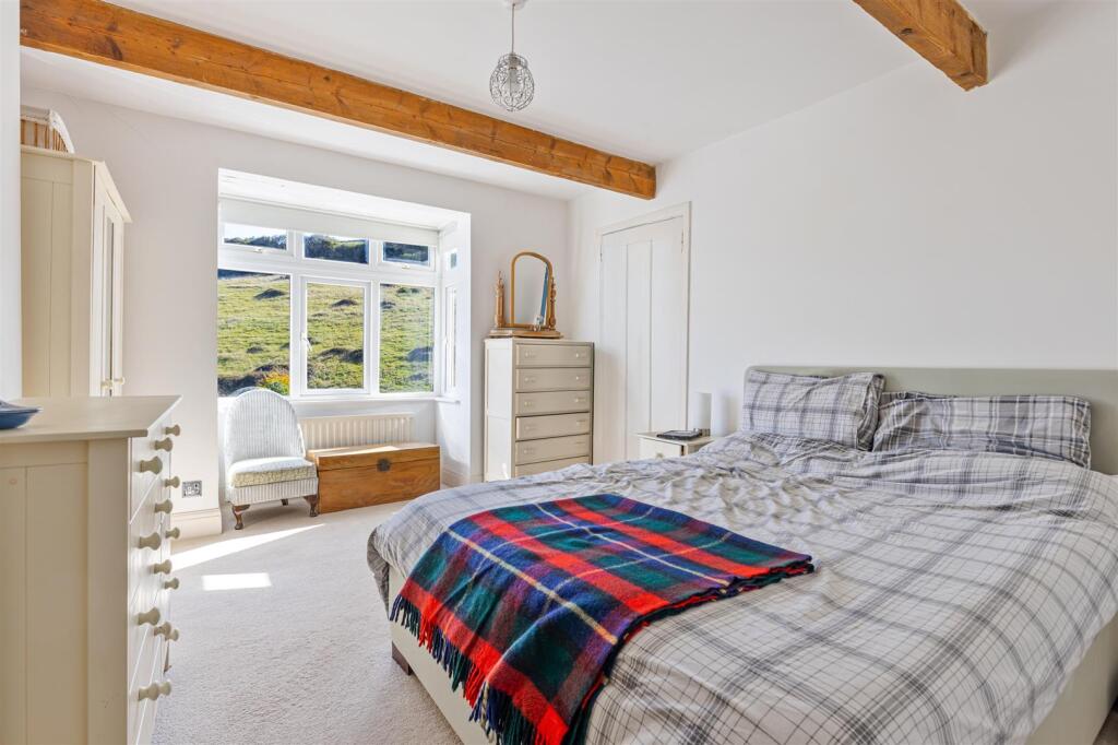A18 - 9 Broad Park, Dartmouth - 250924.jpg