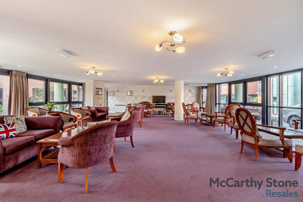 Homeowners Lounge