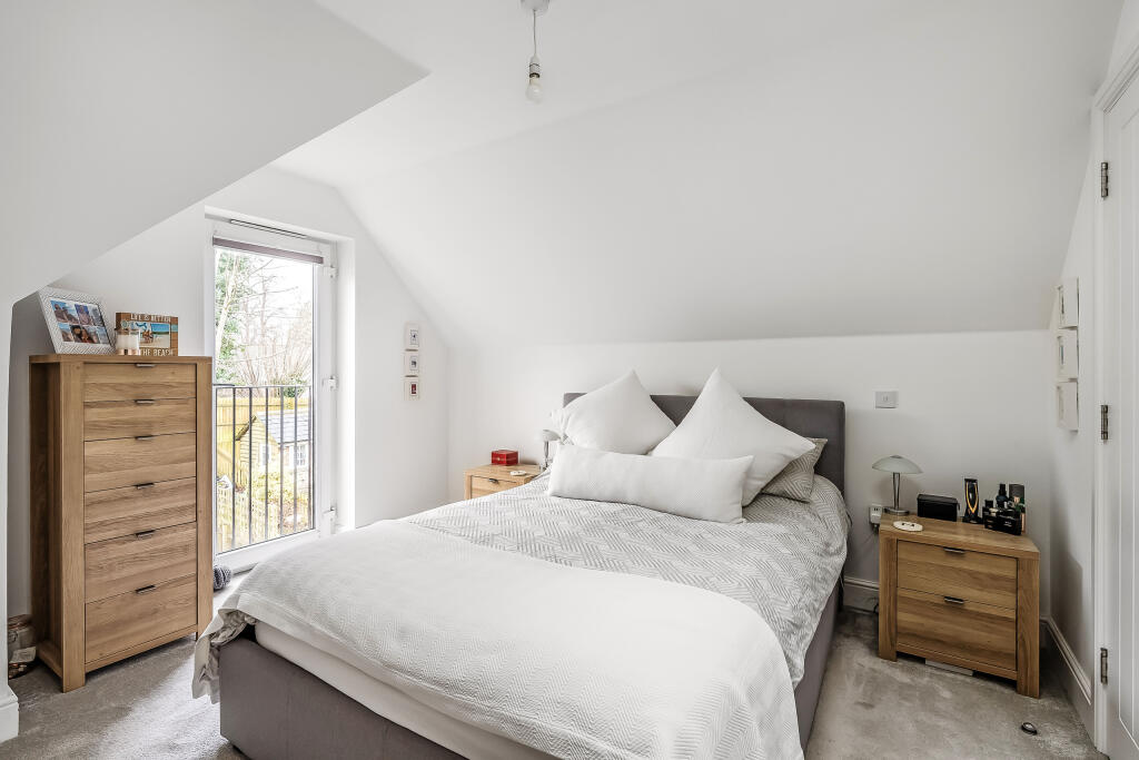 Flat-8-139-London-Road-15
