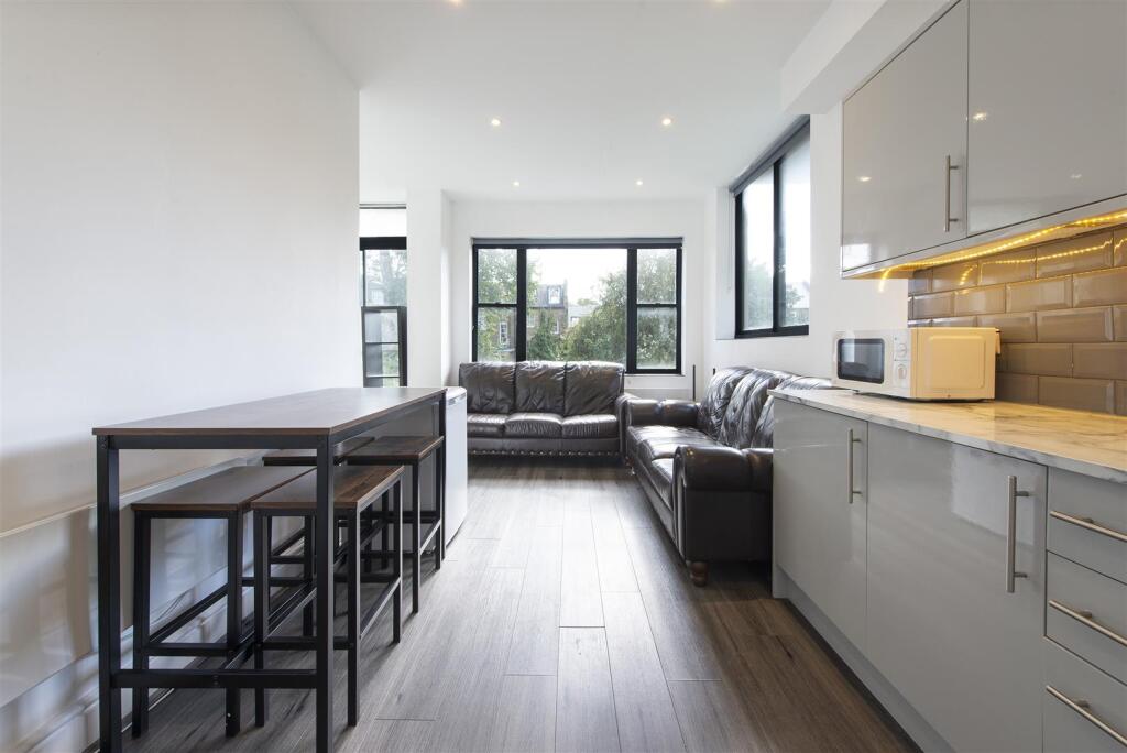 53384 Hi res (5).jpg