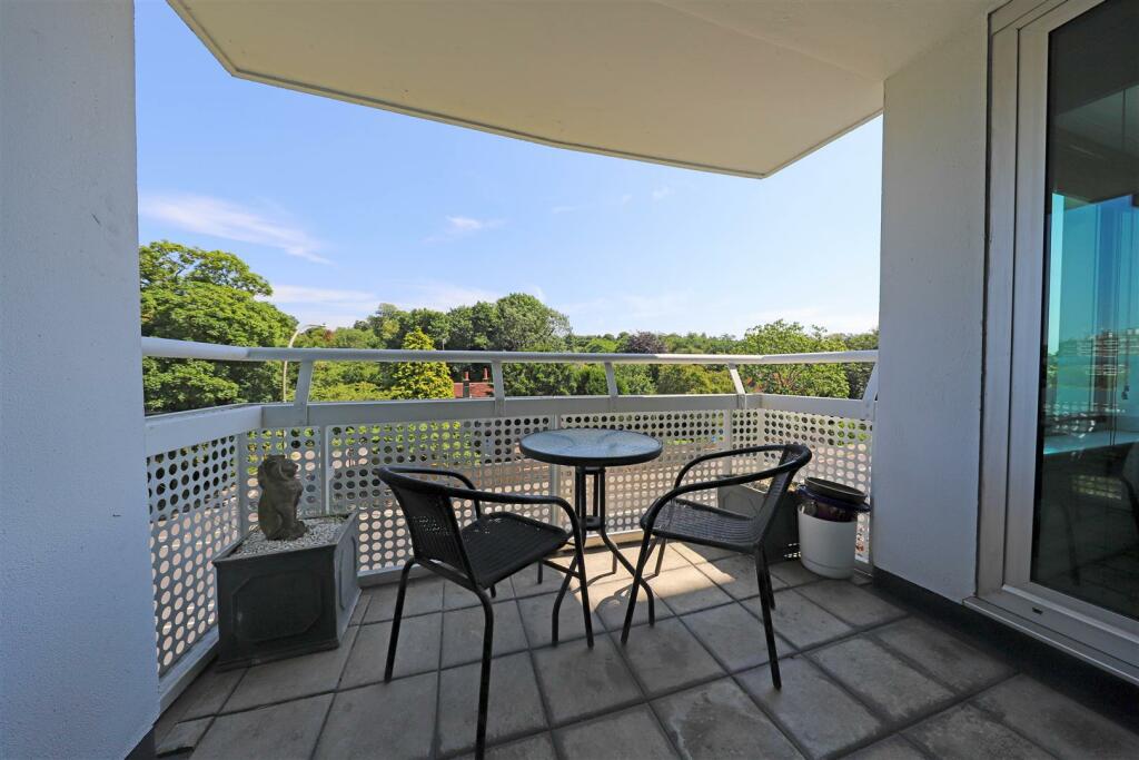 nicholas james park apartments balcony_.jpg