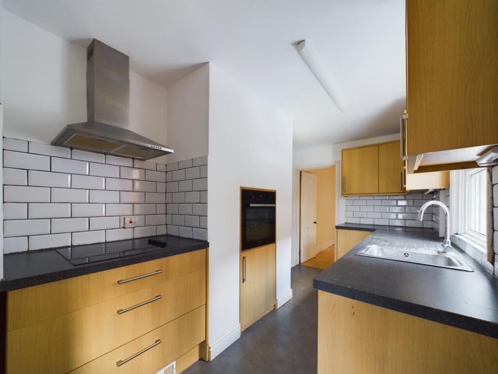 CAM01740G0-PR0313-STILL008